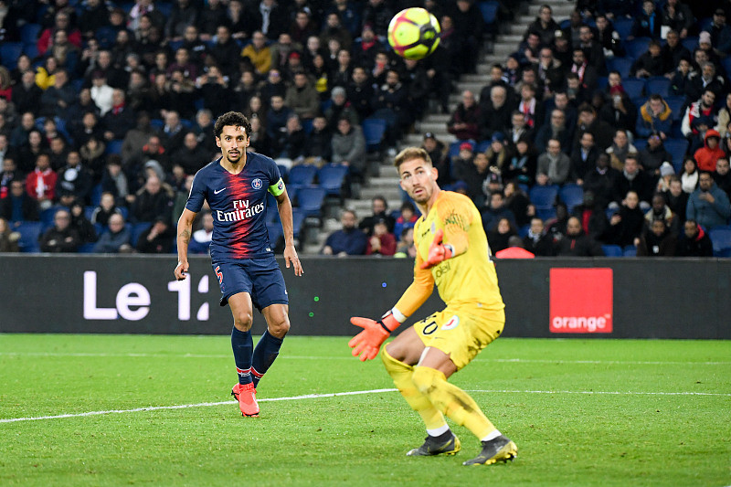 前教练：莱奥小时候的天赋只有C罗能与之相比（前教练称：莱奥年少时的天赋可与C罗比肩）