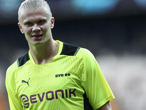 恒大足校3-1逆转申花，提前一轮夺得U15精英联赛冠军（恒大足校3-1逆转申花，提前一轮加冕U15精英联赛冠军）