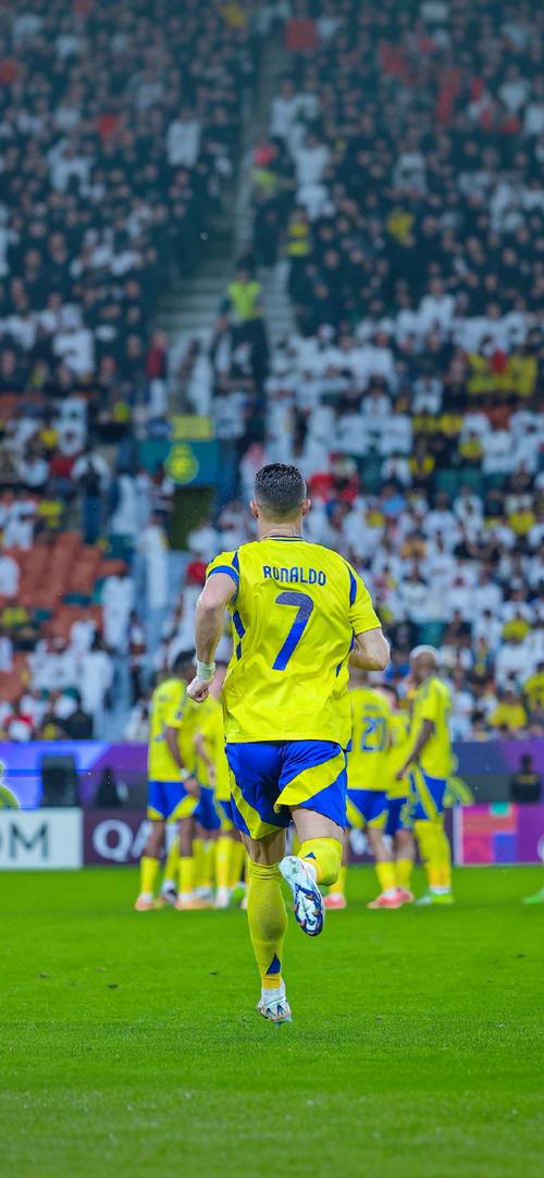 阿贾克斯官方：将彻查燃放烟花的肇事者，并采取适当措施（阿贾克斯官方：将严查违规燃放烟花者并采取后续措施）