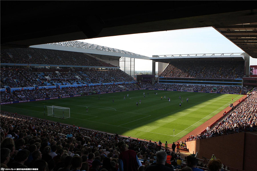 雄鹿猛攻内线拿下硬仗（雄鹿内线强攻，苦战告捷）