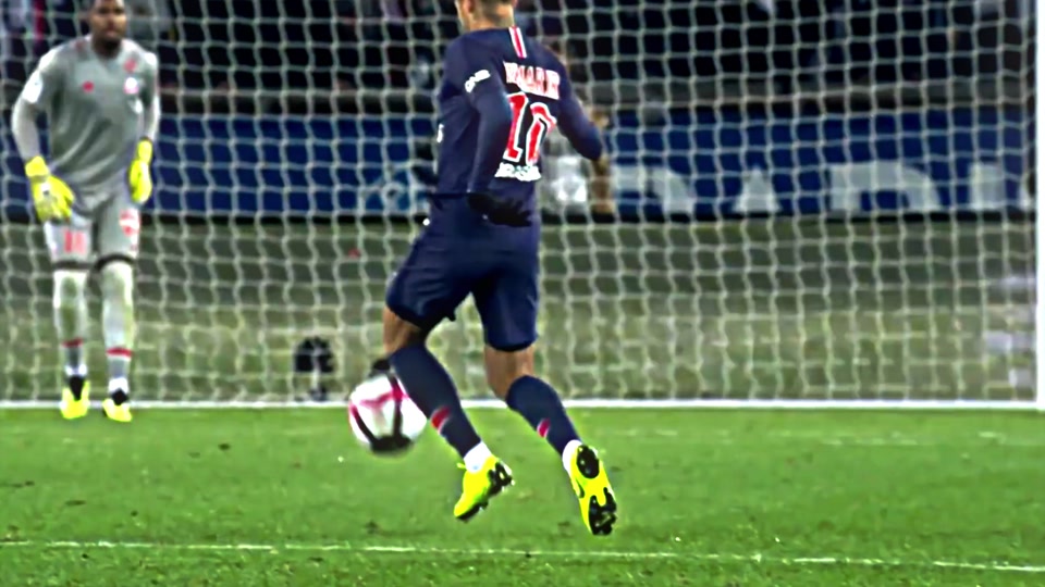 2025中足联颁奖会：河南队主帅拉莫斯当选中超最佳教练（中足联2025年度颁奖：河南主帅拉莫斯荣膺中超年度最佳教练）