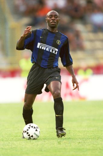 许尔勒：踢球的各种要求让我觉得不是我的生活，所以选择退役（许尔勒：足球的种种要求让我觉得这不是我想要的生活，因而选择退役）