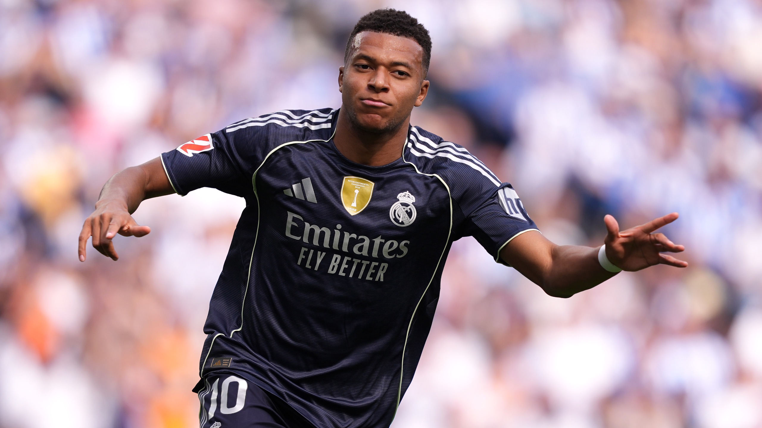 埃迪-豪：俱乐部在处理伊萨克的事，我通过媒体知道他在皇社（埃迪-豪：伊萨克事宜由俱乐部跟进，我也是从媒体得知他在皇社）