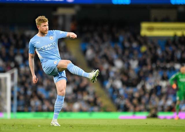 帽子戏法，费兰-托雷斯当选贝蒂斯vs巴萨全场最佳球员（费兰-托雷斯戴帽，当选贝蒂斯战巴萨全场最佳）