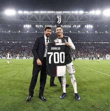 足球裁判规则误区解析（足球裁判规则常见误区解读）