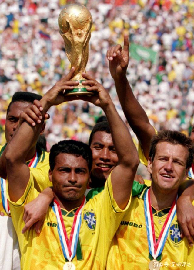 埃及主帅：萨拉赫是一名顶级球员，他将与埃及国家队创造历史（埃及主帅盛赞萨拉赫：顶级球星，将携手国家队书写历史）