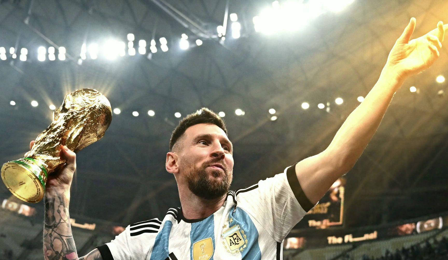 意媒：罗马有意萨尔茨堡红牛的多格莱斯，但目前转会预算有限（意媒称罗马相中萨尔茨堡红牛球员多格莱斯，但受限于当前转会预算）