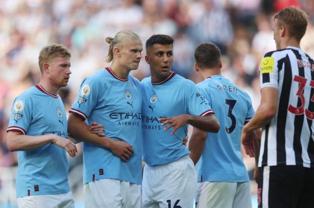 喜讯！32岁的津门虎队长在上港迎来转会加盟亚冠首秀，值得期待（32岁津门虎队长转投上港，亚冠首秀将上演，备受期待）