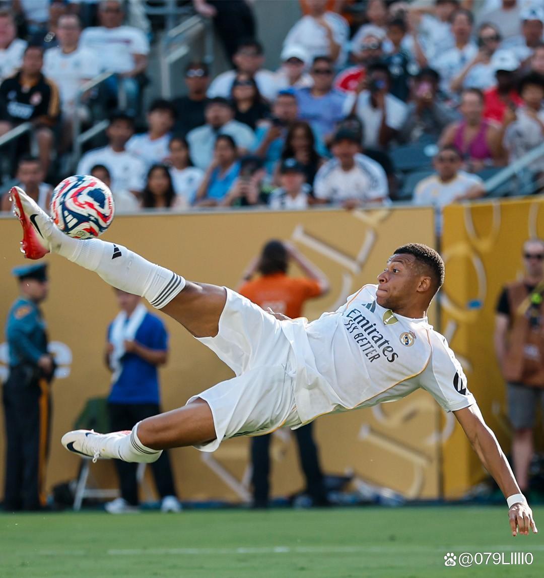 阿坎吉：我享受为国米效力的感觉，我希望自己能够留下来（阿坎吉：享受在国米踢球，盼望继续留队）