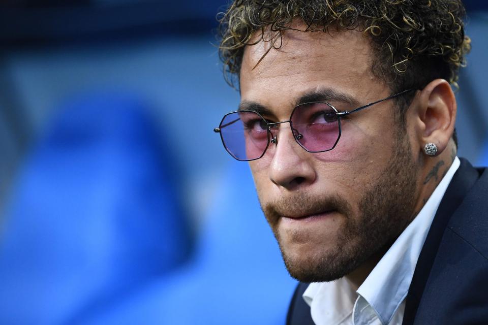 场上动作被质疑，于帕：不要无事生非，祝阿什拉夫早日康复（回应场上动作质疑，于帕：别捕风捉影，祝阿什拉夫早日康复）