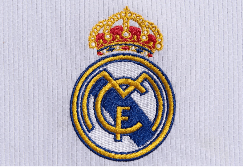 队报盛赞托万：现在他不仅是技术领袖，还是更衣室领袖（队报赞托万：他已是球队技术与更衣室双重领袖）