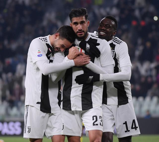 14轮不胜！佛罗伦萨客场1-3遭萨索洛逆转，沃尔帕托传射（紫百合14场不胜！客场1-3被萨索洛逆转，沃尔帕托传射建功）